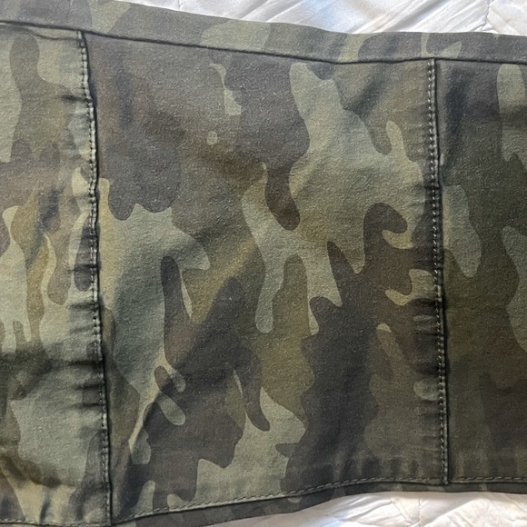 Women’s Camouflage Pants - Picture 6 of 8